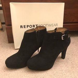 Black buckle heeled Booties